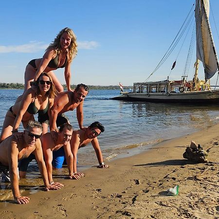 Nile Felucca Adventure Hotel Aswan Ngoại thất bức ảnh