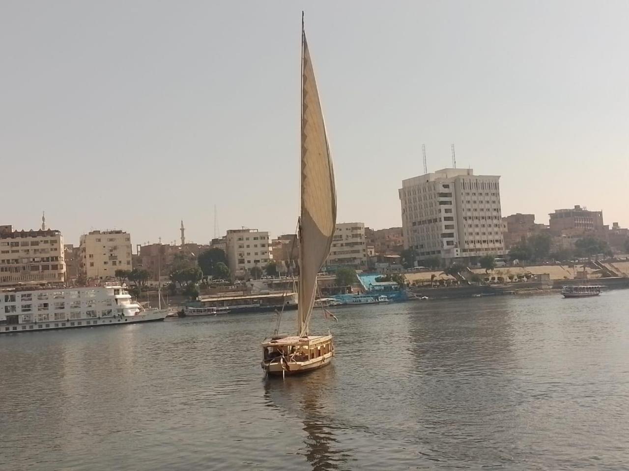 Nile Felucca Adventure Hotel Aswan Ngoại thất bức ảnh