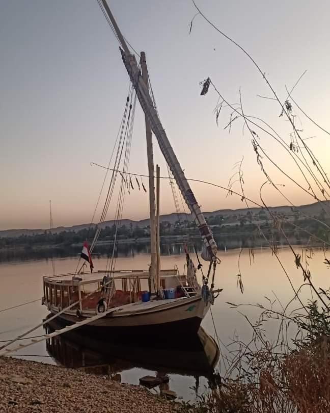 Nile Felucca Adventure Hotel Aswan Ngoại thất bức ảnh